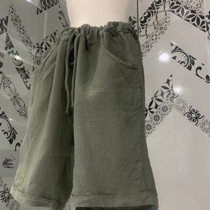 Beautiful Italian Made 💯% Linen High Drawstring Waist Relaxed Shorts